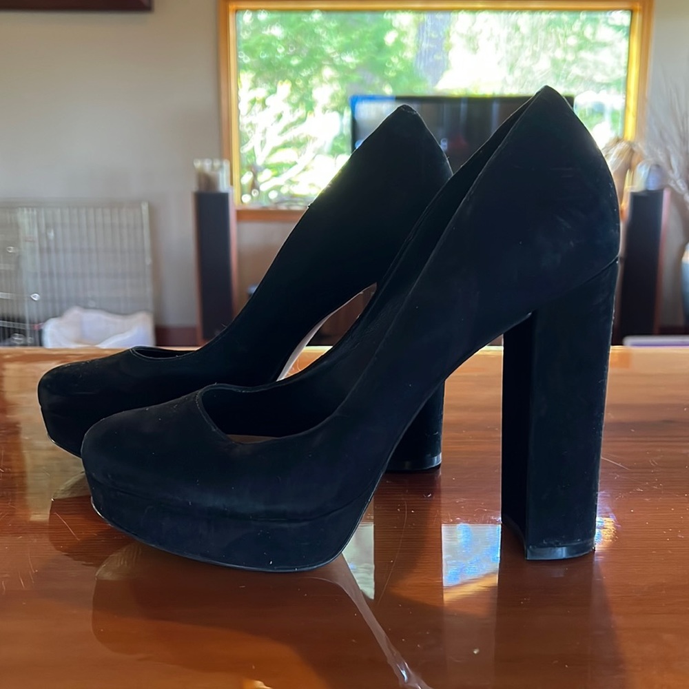 Aldo suede heels